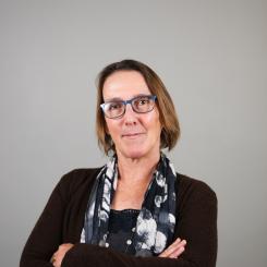 Photo of Lori Lake